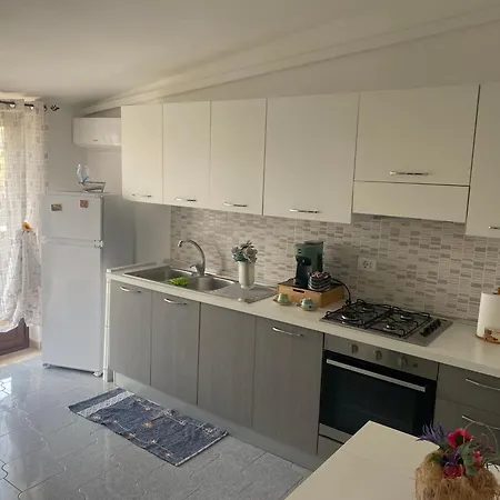 Gine's Apartment